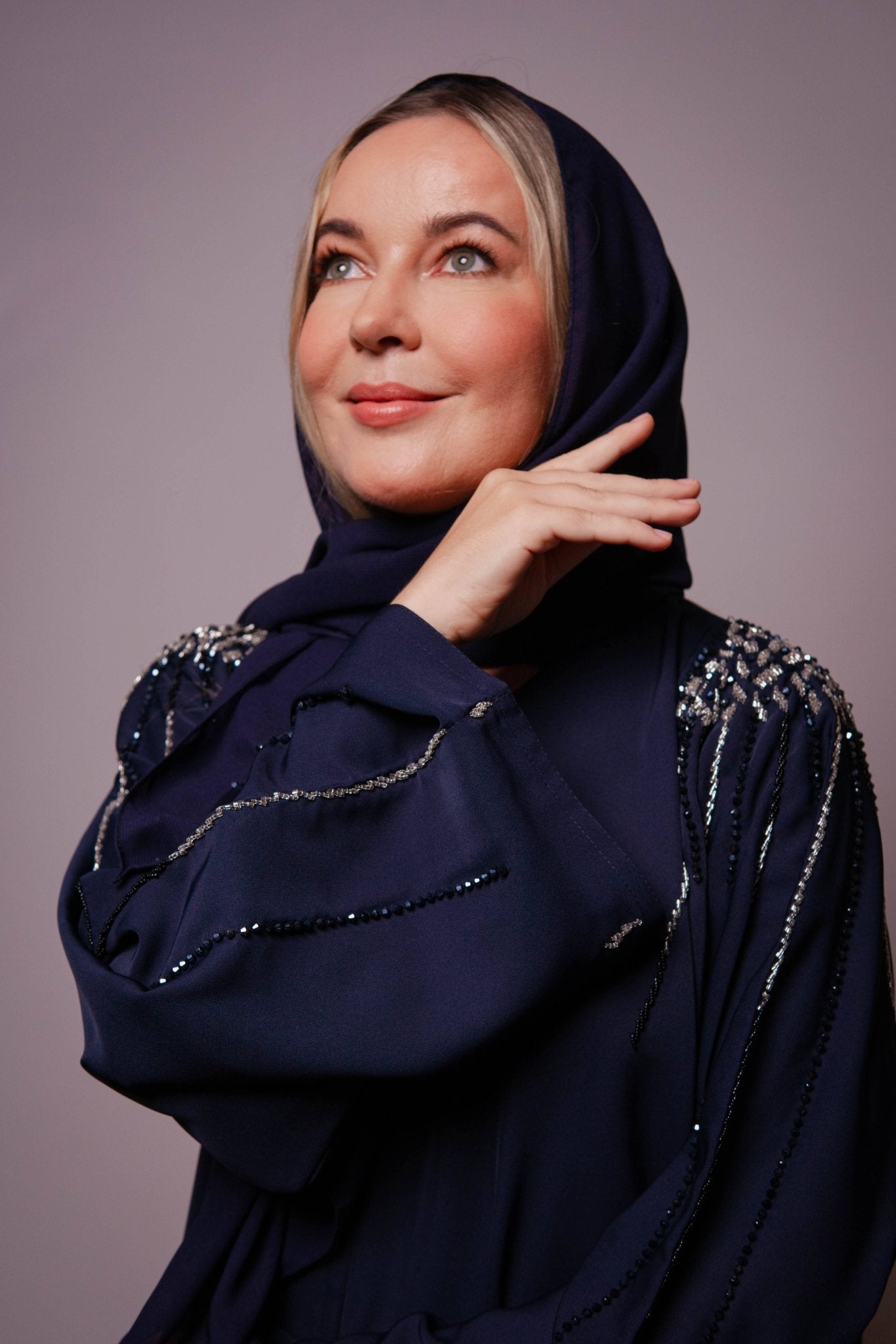 Abaya Aurora